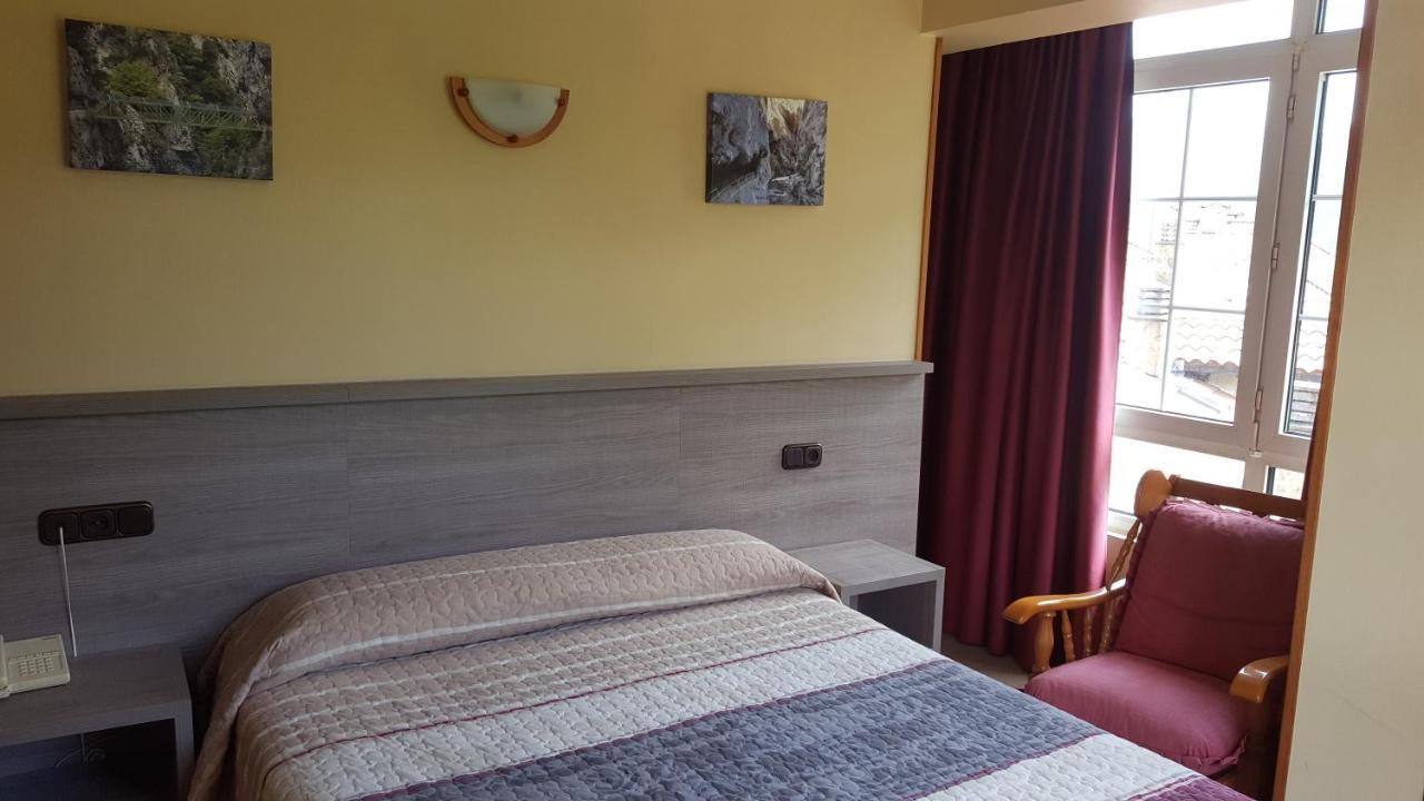 ארנאס דה קבראלס Hotel Naranjo De Bulnes מראה חיצוני תמונה