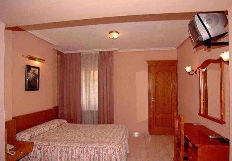 ארנאס דה קבראלס Hotel Naranjo De Bulnes מראה חיצוני תמונה